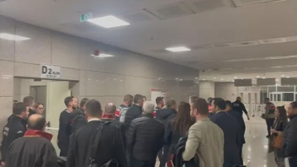 Eski Habertürk TV çalışanından Mehmet Akif Ersoy’a taciz iddiası! 'Görüyorum ki yalnız değilim'